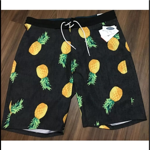 Old Navy Men’s Swim Multicolors Inseam, Size 40 36 - Picture 2 of 5